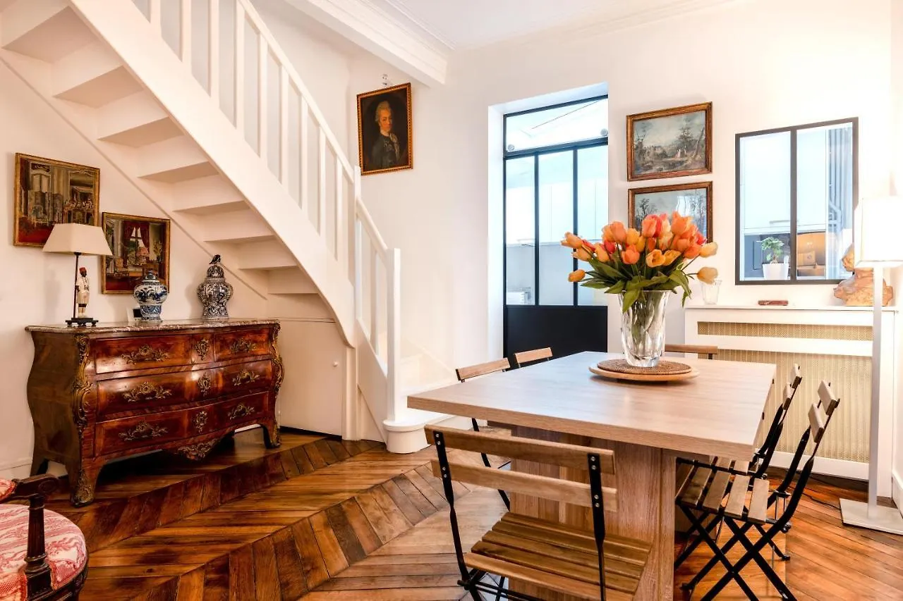 Apartment Eiffel Tower Lourmel Residence Paris France
