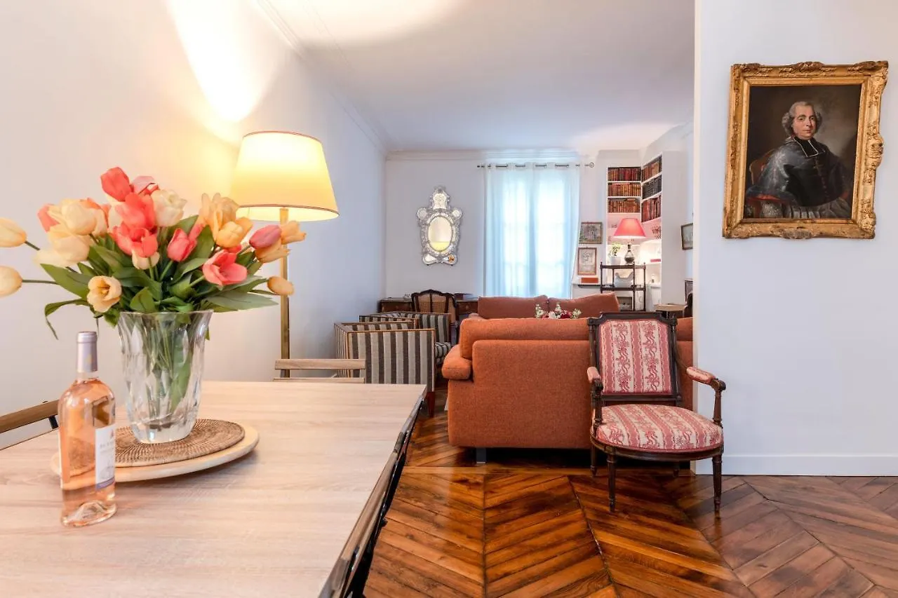 Apartment Eiffel Tower Lourmel Residence Paris